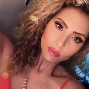 Meet your Posher, Joanna